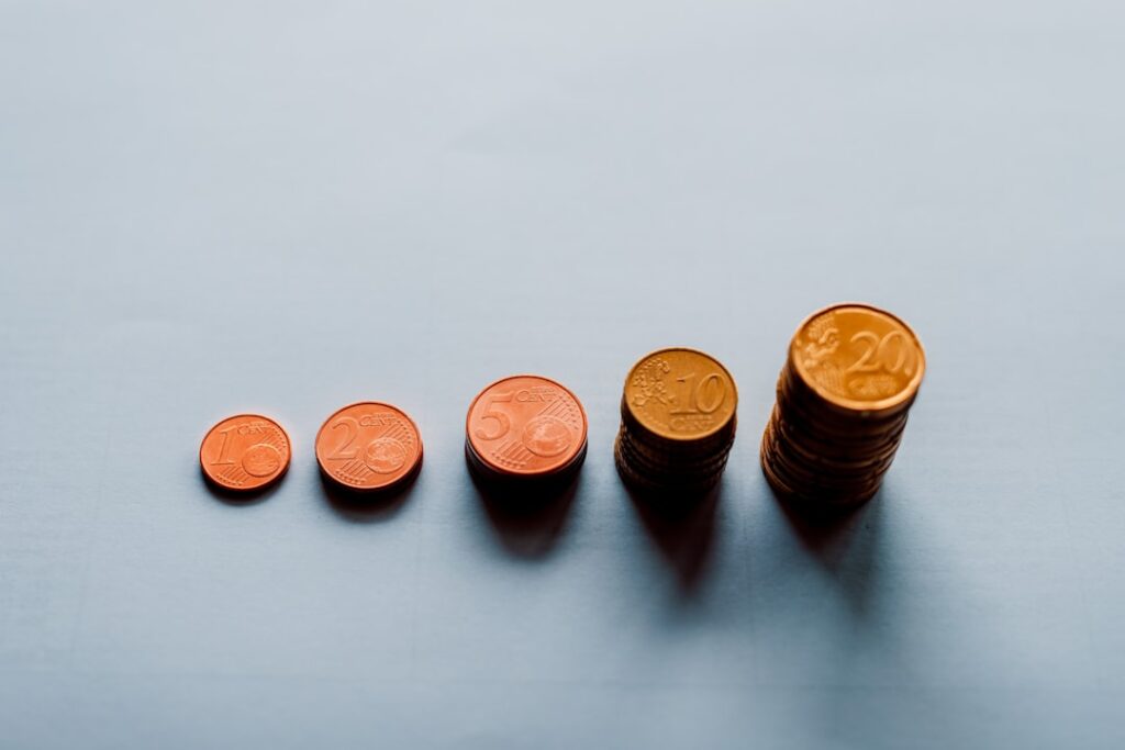 Geld meenemen in het vliegtuig: praktische regels en handige tips
